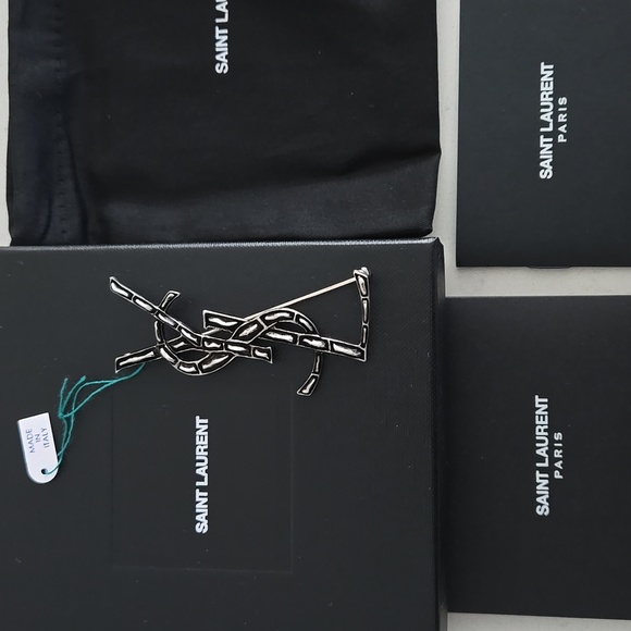 New With Box SAINT LAURENT Brooch Pin Silver & Black YSL Pin Logo & Pouch/box - Picture 5 of 11